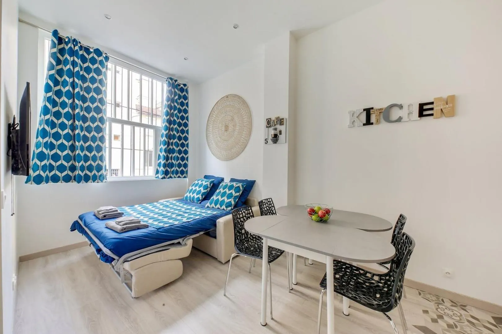 Bluestay 13 - A Apartment